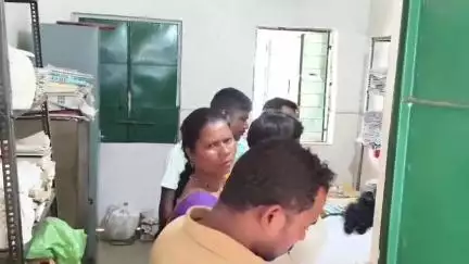 ସୁକିନ୍ଦା: ସୁକିନ୍ଦା ଗୋଷ୍ଠୀ ସ୍ବାସ୍ଥ୍ୟ କେନ୍ଦ୍ରରେ ଜନ୍ମ ଓ ମୃତ୍ୟୁ ପ୍ରମାଣପତ୍ର ପାଇବାରେ ବିଳମ୍ବ, ଅଭିଭାବକ ଅସନ୍ତୋଷ #jansamasya