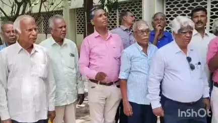 மதுரை மேற்கு: ஊதியம், பென்ஷன் வழங்காததை கண்டித்து காமராஜர் பல்கலைக்கழகத்தில் உள்ளிருப்பு போராட்டத்தில் ஈடுபட்ட ஊழியர்கள் #localissue