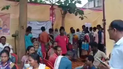 ତଲସରା: ବଡ଼ଗାଁ ଗ୍ରାମ ପଞ୍ଚାୟତ କାର୍ଯ୍ୟାଳୟ ପ୍ରାଙ୍ଗଣରେ ବିକାଶ ବାହନ ଯାତ୍ରା ଉଦଘାଟିତ