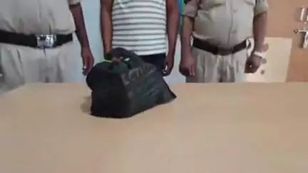 सहसपुर लोहारा: ग्राम उड़ियाकला में अवैध शराब की बिक्री करने वाला आरोपी चढ़ा लोहारा पुलिस के हत्थे