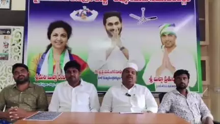 ఎమ్మిగనూరు: కలెక్టర్ కార్యాలయం ముందు ఈ నెల 13న జరిగే ఫీజు పోరు నిరసన కార్యక్రమం జయప్రదం చేయండి: వైకాపా యువజన విభాగం అధ్యక్షుడు