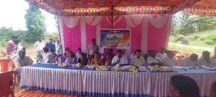 ಹನೂರು: ಗಡಿಯಂಚಿನ ಗ್ರಾಮಗಳ ಬಸ್ ಸಮಸ್ಯೆಗೆ ಅಗತ್ಯ ಕ್ರಮಕೈಗೊಳ್ಳಿ: ಹೂಗ್ಯಂನಲ್ಲಿ‌ ಗ್ಯಾರೆಂಟಿ ಸಮಿತಿ ಅಧ್ಯಕ್ಷ ರಾಚ್ಚಯ್ಯ ಸೂಚನೆ