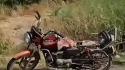 हिसार: चंदन नगर में ट्रक ने बाइक सवार तीन युवकों को मारी टक्कर, एक की हुई मौत, दो युवक गंभीर रूप से घायल