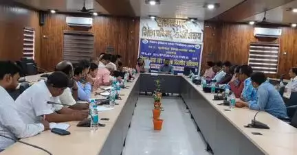 लखीसराय: जिला परिषद सभागार में बीएलओ सुपरवाइजर की एक दिवसीय कार्यशाला का हुआ आयोजन