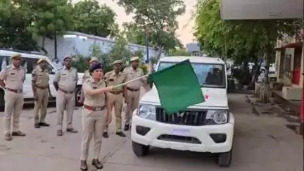 झालरापाटन: जिले के 16 पुलिस थानों को मिली नई बोलेरो गाड़ियाँ, एसपी ने पुलिस लाइन से सभी नई गाड़ियों को हरी झंडी दिखाकर किया रवाना