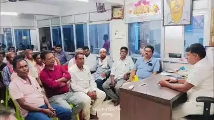 सारठ: पूर्व MLA रणधीर सिंह ने BJP कार्यकर्ताओं के साथ सहरजोरी आवास पर बैठकर समस्याओं को जाना, समाधान का दिया भरोसा