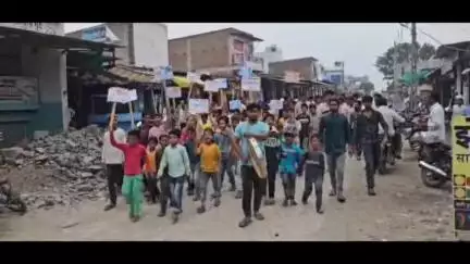 सिल्लोड: तालुक्यातील अंभई येथील नागरिकांना पाणी मिळत नसल्याने ग्रामपंचायतवर काढला हडा मोर्चाJansamasya