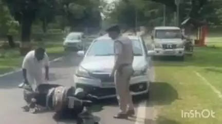 जामताड़ा: चिरेका जीएम की गाड़ी को डीबी गर्ल्स स्कूल के पास स्कूटी सवार ने मारी टक्कर, गाड़ी क्षतिग्रस्त, स्कूटी ज़ब्त