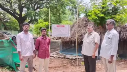 గండిగుంట లో పంచాయితీ స్థలాన్ని స్వాధీనం చేసుకున్న అధికారులు