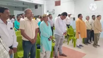 ঝাড়গ্রাম: বিমান দুর্ঘটনায় প্রাণহানির সংখ্যা শতাধিক, ঘটনার শোক প্রকাশ করলেন ঝাড়গ্রাম জেলা বিজেপির দলীয় নেতৃত্বরা