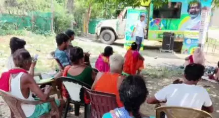 गोविंदपुर: गोबिंदपुर प्रखंड क्षेत्र के पंचायतों में नशा मुक्ति के लिए जिला प्रशासन के निर्देशानुसार नुक्कड़ नाटक आयोजित
