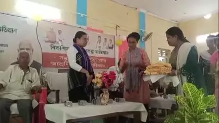 কুমারঘাট: পেঁচারথল সোনারাম পাড়া কমিউনিটি হল ঘরে কৃষকদের নিয়ে একটি মতবিনিময় সভা অনুষ্ঠিত হয় উপস্থিত মন্ত্রী