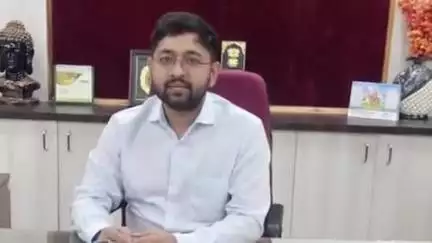 दतिया नगर: जनसुनवाई में आवेदन पर सख्त कार्यवाही, लाखों की अनियमितता पकड़ी, दतिया कलेक्टर ने समूहों के खिलाफ एफआईआर कराई