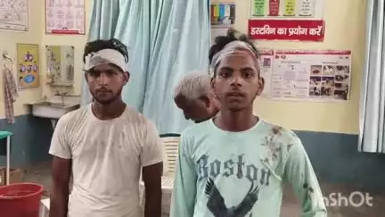 अतरौली: कस्बा दादों में ट्यूबल पर नहाने गए युवकों के बीच जमकर मारपीट, 2 घायल