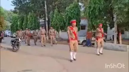 बिजनौर: बिजनौर पहुंचे अपर पुलिस महानिदेशक ने पुलिस लाइन का किया भ्रमण