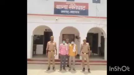 महसी: खैरीघाट थाने की पुलिस ने न्यायालय के आदेश पर एक ही ग्राम पंचायत के दो गांव से दो वारंटियों को दबोचा