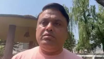 વાલિયા: તાલુકાના સહકારી આગેવાન અને કોંગ્રેસના નેતા સંદીપ માંગરોલાએ ડી.એ.પી ખાતરની અછત  મુદ્દે રાજ્ય સરકારમાં રજુઆત કરી હતી