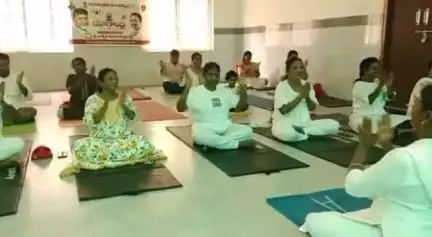 కావలి: కావలి ఏరియా ఆస్పత్రిలో యోగాపై శిక్షణ