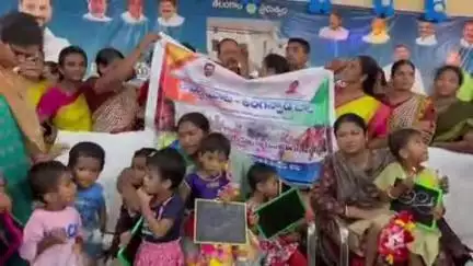 ములుగు: ఎలాంటి ఒత్తిడి లేని ప్రాథమిక విద్యను చిన్నారులకు అందించడమే ప్రభుత్వ లక్ష్యం: ఏటూరునాగారంలో మంత్రి సీతక్క