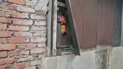 রাজগঞ্জ: চালসা গোলাইতে থাকা  একটি দোকানে ৩০ হাজার টাকা মূল্যের সিগারেটের বান্ডিল চুরি করল চোর,এলাকায় চাঞ্চল্য