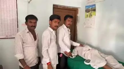 चिखली: शेलगाव आटोळ प्राथमिक आरोग्य केंद्र समस्यांच्या विळख्यात #jansamasya