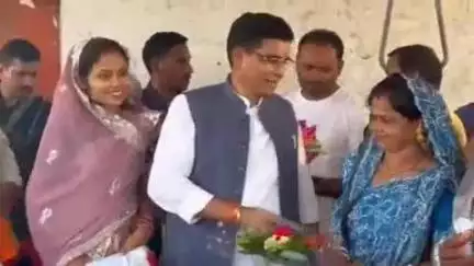 सिमगा: हथबंध में मंत्री टंक राम वर्मा ने सादगी से मनाया जन्मदिन