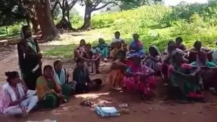 पालकोट: मिशन बदलाव के नेतृत्व में ग्रामीणों ने पालकोट, मुरूमकेला और रायडीह में की बैठक