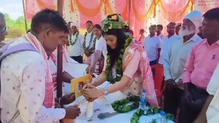 सेन्हा: सेन्हा के सखुआ बागान में पड़हा जतरा सह आदिवासी महासभा सम्मेलन आयोजित, पूर्व IAS निशा उरांव रहीं मुख्य अतिथि