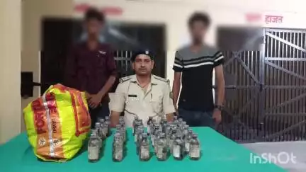 आलमनगर: आलमनगर थाना पुलिस ने 9530 कोडिंग वाली कफ सिरप बरामद की, दो तस्कर गिरफ्तार