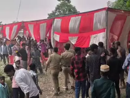 पयागपुर: बनकटा में आई बारात में खाने के विवाद को लेकर हुई मारपीट, कई लोगों को आई चोट