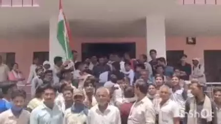 वल्लभनगर: खेरोदा से मोटरसाइकिल रैली निकालकर भींडर पहुंचे ग्रामीण, पावरग्रिड स्टेशन के विरोध में एसडीएम को दिया ज्ञापन