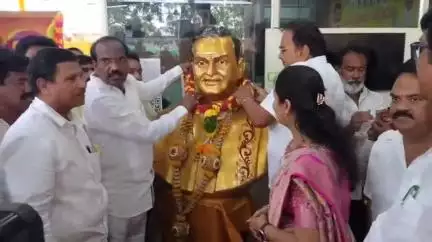కూటమి పాలనకు ఏడాది పూర్తయిన సందర్భంగా నగరంలో విజయోత్సవ సంబరాలు పాల్గొన్న ఎంపీ పుట్టా మహేష్ కుమార్