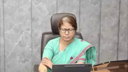 গোলাঘাট: অৰুণোদয় ৩.০ ৰ শীৰ্ষক আঁচনিখনৰ ৰূপায়ন সম্পৰ্কত গোলাঘাট জিলা আয়ুক্তৰে ভিডিঅ' কনফাৰেন্স যোগে বৈঠক মন্ত্ৰী অজন্তা নেওগৰ