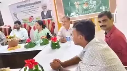 गोला: पूरबडीह एवं कोरांबे में किसान जागरूकता कार्यक्रम आयोजित, किसानों को वैज्ञानिक खेती की जानकारी दी गई