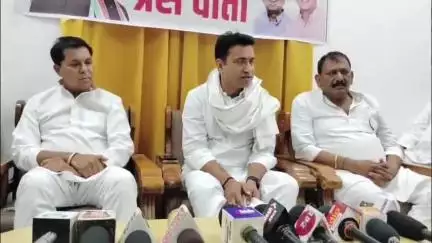 रतलाम: सांसद राहुल पासवान ने सर्किट हाउस में कांग्रेस समिति की बैठक की, पार्टी संगठन के गठन पर हुई चर्चा