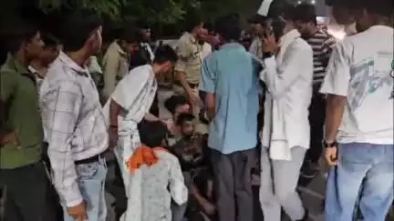 कोलगंवा थाने के सामने बाइक ने राहगीर को मारी टक्कर, राहगीर घायल, सतना जिला अस्पताल में भर्ती