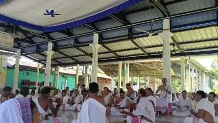 শিৱসাগৰ: হাঁহচৰাৰ শলগুৰিয়া গাঁৱৰ নামঘৰত গাম্ভীৰ্যপূৰ্ণ কাৰ্যসূচীৰে গুৰু জয়ন্তী উদযাপন