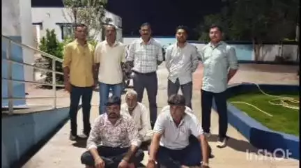 ઓખામંડળ: દેવરીયા ગામની સીમમાં ચાલતા જુગાર ધામ પર lcb ત્રાટકી 55,300 ના મુદ્દા માલ સાથે ચાર ઝડપાયા બે ફરાર