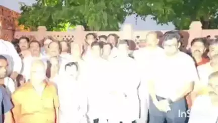 आगरा: आगरा पहुंचे संस्कृति एवं पर्यटन मंत्री जयवीर सिंह ने अहमदाबाद हादसे पर जताया दुख, आगरा किला पर दी जानकारी