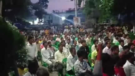 সিউড়ি ২: পুরন্দরপুর তৃণমূল কংগ্রেস কার্যালয়ে সামনে একুশে জুলাই এর কর্মসূচিকে সাফল্যমন্ডিত করতে বিশেষ বৈঠকে আয়োজন