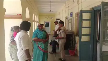पन्ना: रिश्तों को शर्मसार: 2 साल से बहू से छेड़छाड़ कर रहा था ससुर, विरोध पर सास ने पीटा