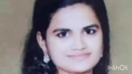 పెందుర్తి: యువతి ఆ దృశ్యం ఎయిర్పోర్ట్  పోలీస్ స్టేషన్లో ఫిర్యాదు చేసిన కుటుంబ సభ్యులు