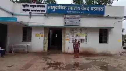 बड़वारा: रुपौंध के पास पिकअप वाहन की टक्कर से वृद्ध गंभीर रूप से घायल, लोगों ने बड़वारा अस्पताल में कराया भर्ती