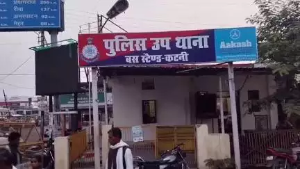 कटनी नगर: तेज रफ्तार बस ने पिता-पुत्र को मारी टक्कर, पिता की मौत, पुत्र घायल