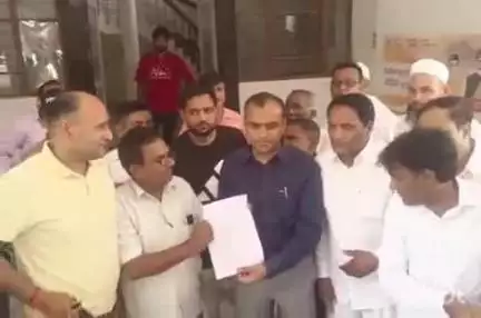हरिद्वार: सलेमपुर का नाम बदले जाने को लेकर लोगों ने DM मयूर दीक्षित से मिलकर जताई नाराजगी