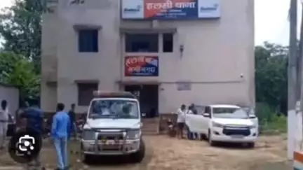 हलसी: मोहद्दीनगर गांव में सड़क हादसे के मामले में ट्रैक्टर चालक और मालिक के खिलाफ हलसी थाने में प्राथमिकी दर्ज