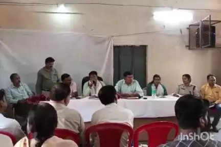 पोहरी: पोहरी जनपद सभागार में हुई समीक्षा बैठक, विधायक कैलाश कुशवाह व सभी विभागों के प्रमुख रहे मौजूद