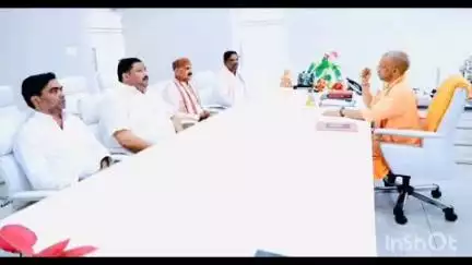 बलरामपुर: जिले की विधायक गण ने मुख्यमंत्री से मुलाकात की, विद्युत सहित प्रमुख समस्याओं से कराया अवगत
