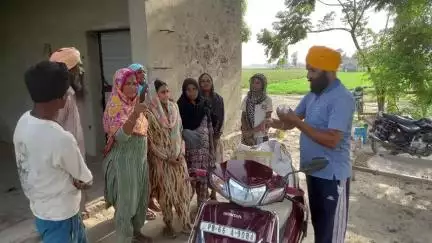 ਨਿਹਾਲ ਸਿੰਘਵਾਲਾ: ਨਿਹਾਲ ਸਿੰਘ ਵਾਲਾ ਮੈਡੀਸਨ ਮੈਨ ਵਜੋਂ ਜਾਣੇ ਜਾਂਦੇ ਰਜਿੰਦਰ ਸਿੰਘ ਖੋਟੇ ਦਾ ਐਲਾਨ ਖੇਤਾਂ ਚ ਝੋਨਾ ਲਗਾਉ ਵਾਲੇ25 ਹਜਾਰ ਲੋਕਾਂ ਨੂੰ ਵੰਡੇਗਾ ਦਵਾਈ