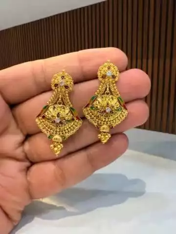 कोई भाई ने बैंक से गोल्ड लोन लिया है और अब बैंक आप का सोना बेच रही है और आप छुङा नही सकतै तो संपर्क करे आज ही 8104928716